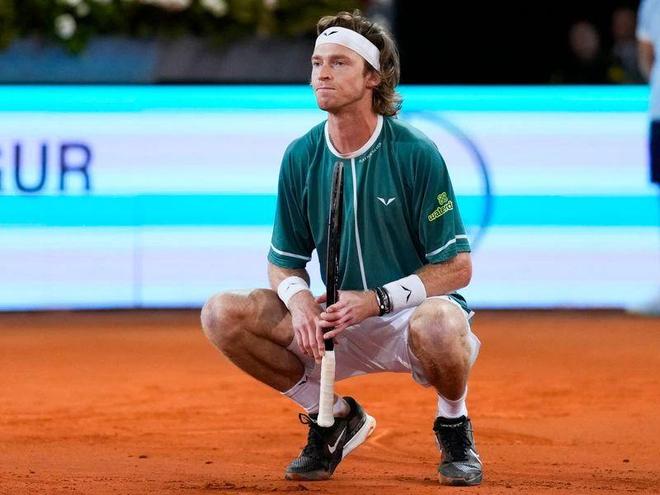 球队不再为 球队不再为